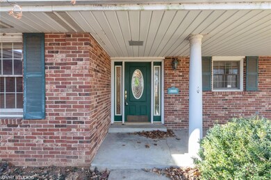 2820 Wycliff Dr, Farmington, MO 63640 - photo 2