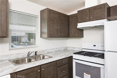 880 N Lake St unit 109, Hemet, CA 92544 - photo 7