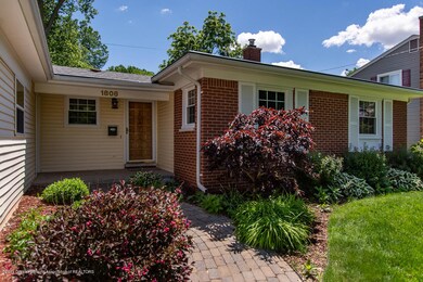 004-1808 Autumn Ln Lansing -Medium