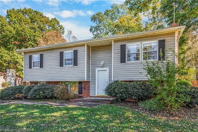 5302 Crown Point Dr, Tobaccoville, NC 27050 - photo 3