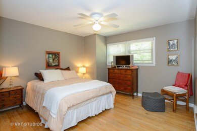 48 Bluebird Ln, Naperville, IL 60565 - photo 5