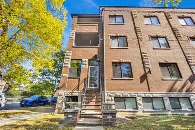 2921 W Glenlake Ave unit 2W, Chicago, IL 60659 - photo 2