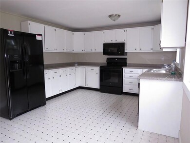 215 N Raymond Rd, Raymond, ME 04071 - photo 6