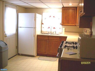 210 Concord St, Crum Lynne, PA 19022 - photo 5