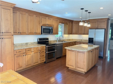 10685 Butternut Rd, Chesterland, OH 44026 - photo 4