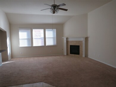 964 Jennifer St, Alvin, TX 77511 - photo 4