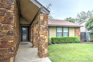 1812 W Phoenix Place, Broken Arrow, OK 74011 - photo 2