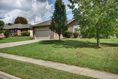 586 Stoney Path-2