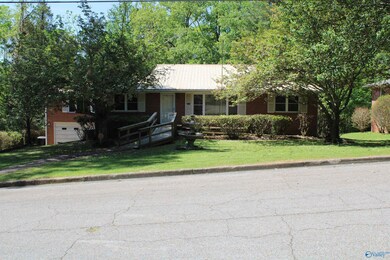 313 Riley Cir, Gadsden, AL 35901 - photo 2