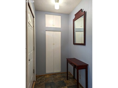 47880 W 2nd St, Oakridge, OR 97463 - photo 6