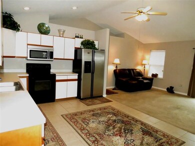 6023 E Pioneer Place, Columbus, IN 47203 - photo 6