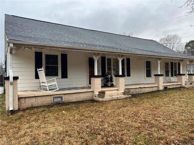 1085 Tom Gordon Rd unit A, King, NC 27021 - photo 2