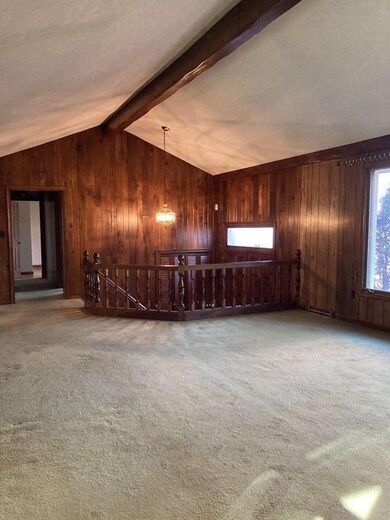 557 Lyon St, Ludlow, MA 01056 - photo 4