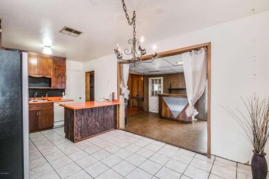 Eat in Kitchen