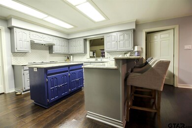 3901 Silverwood Dr, Tyler, TX 75701 - photo 5