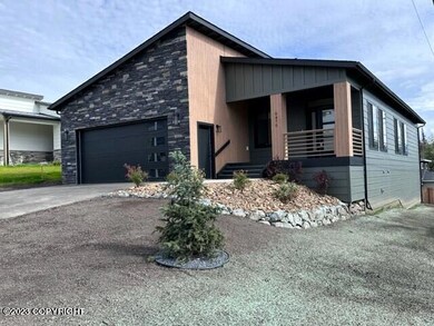 5470 Sandhill Loop