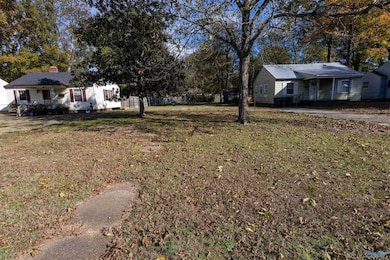 210 8th Ave NW, Decatur, AL 35601 - photo 2