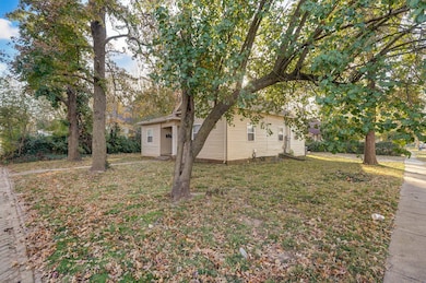 739 S Douglas Ave, Springfield, MO 65806 - photo 3