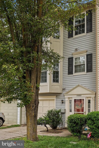 1522 Ashburnham Dr, Crofton, MD 21114 - photo 2