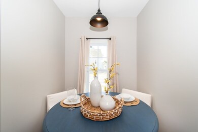 427 Bay St, Springfield, MA 01109 - photo 5