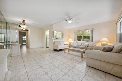 382 Windsor Q, West Palm Beach, FL 33417 - photo 3