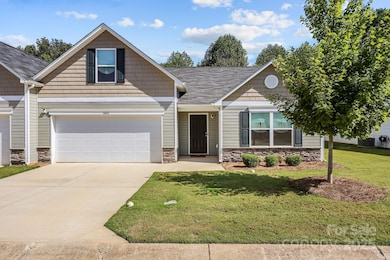 1405 Amberlight Cir, Salisbury, NC 28144 - photo 2