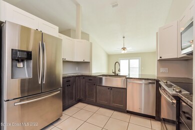 021-photo-kitchen-11996784