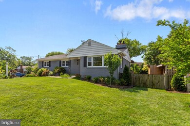 5847 Glen Forest Dr, Falls Church, VA 22041 - photo 4