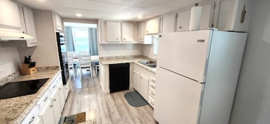 3809 Voorne St, Sarasota, FL 34234 - photo 6