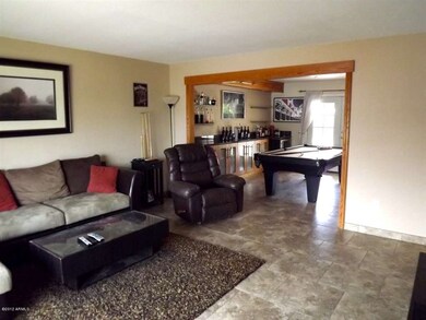 Living room 2