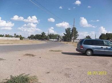 330 Bauman Rd, Socorro, TX 79927 - photo 7