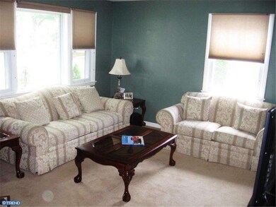 34 Farnsworth Ave, Maple Shade, NJ 08052 - photo 3