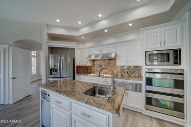 1240 W Edgewater Dr-18