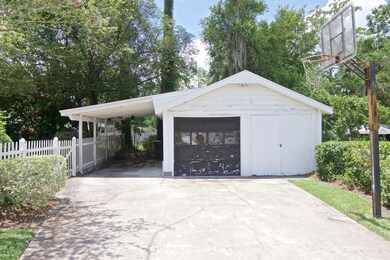 Detached Garage