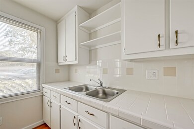 212 E 14th St, Houston, TX 77008 - photo 6