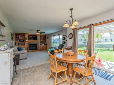 1519 Maple Dr, Adel, IA 50003 - photo 6