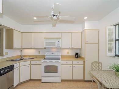 Racquet Club West Building unit PH8, Vero Beach, FL 32963 - photo 5