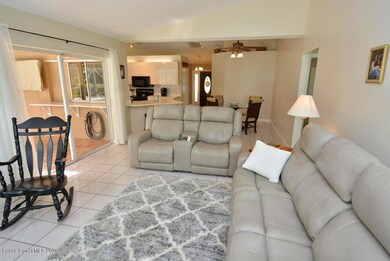 family room 2