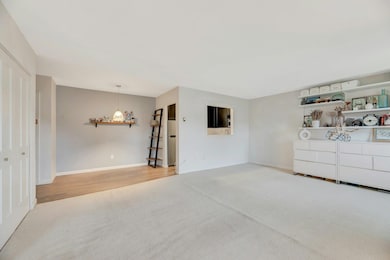 460 Old Town Rd unit 25L Upper Unit, Port Jefferson Station, NY 11776 - photo 4