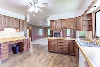 4619 Whiteside Rd, Argyle, WI 53504 - photo 3