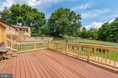 7091 Saddle Dr, Sykesville, MD 21784 - photo 3