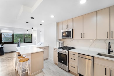 201 St Pauls Ave unit 3W, Jc, Journal Square, NJ 07306 - photo 4