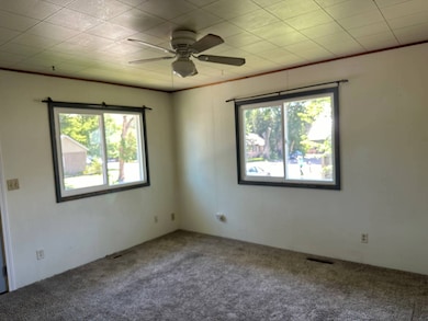 706 W H St, Ogallala, NE 69153 - photo 2