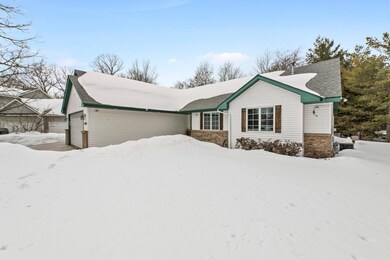 38298 Great Oaks Ct, North Branch, MN 55056 - photo 5