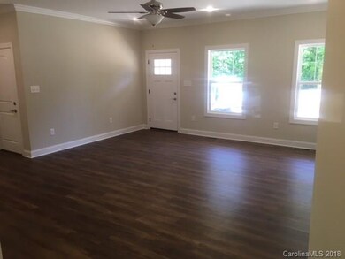 107 Kingswood Rd, Statesville, NC 28625 - photo 7