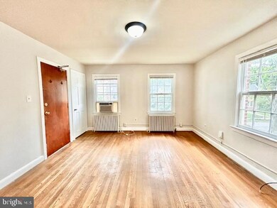 4534 Avondale St unit 2, Bethesda, MD 20814 - photo 3