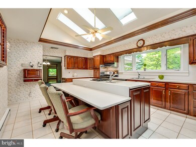517 Delanco Rd, Beverly, NJ 08010 - photo 6