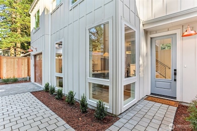 13750 Stone Ave N, Seattle, WA 98133 - photo 5