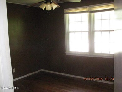 527 Henderson Dr, Jacksonville, NC 28540 - photo 6