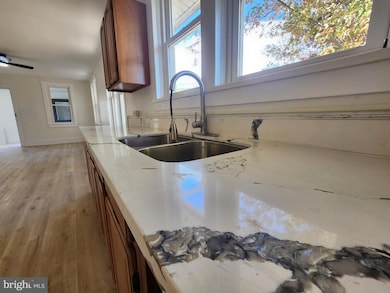 14200 Stonefield Ln, Cumberland, MD 21502 - photo 4